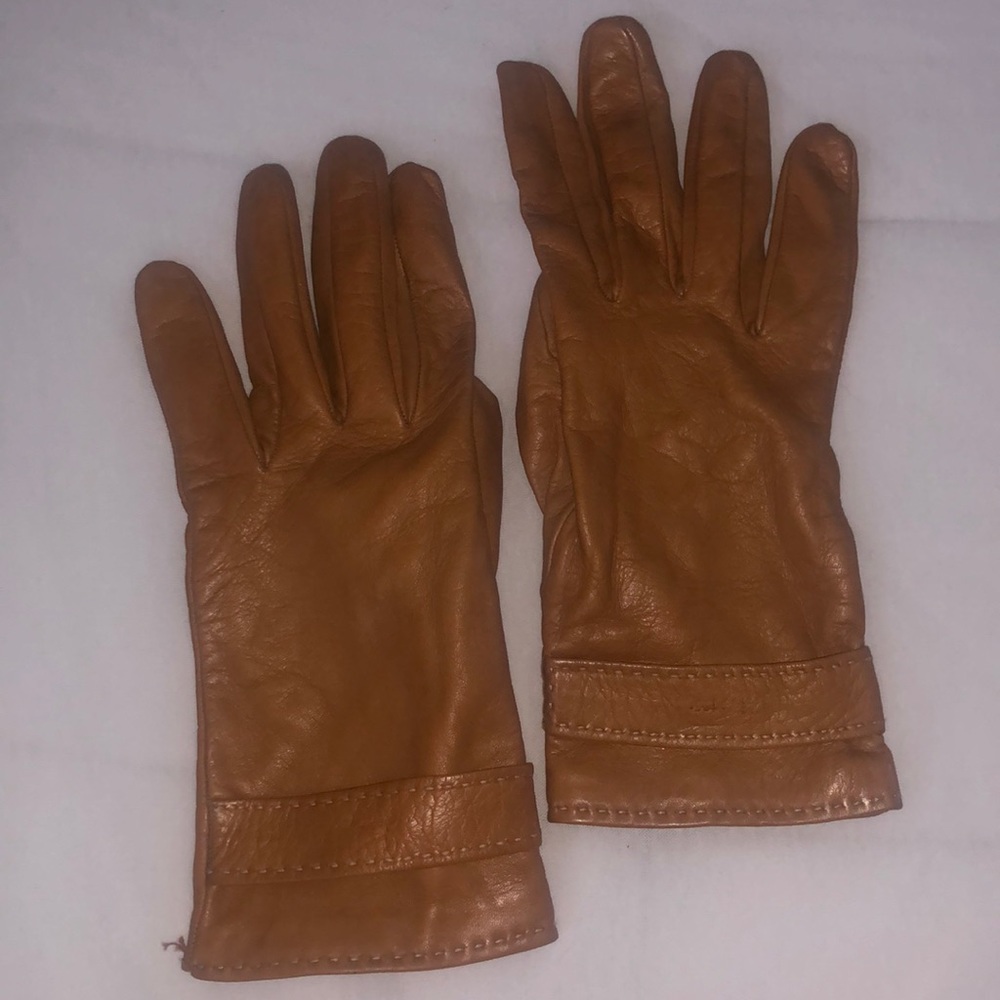 Vintage • Leather Neutral Gloves Lined With Silk